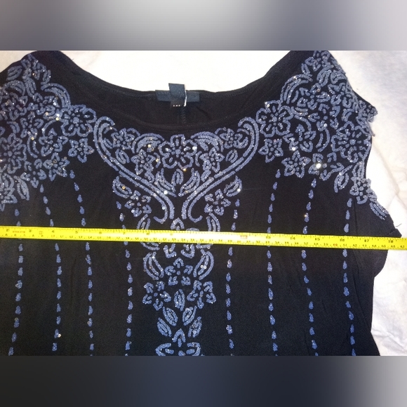 Embellished top - Picture 7 of 9